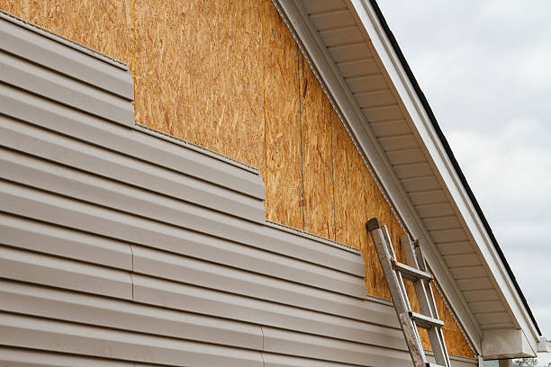 Professional Siding Contractor technician working in Rapidan, VA